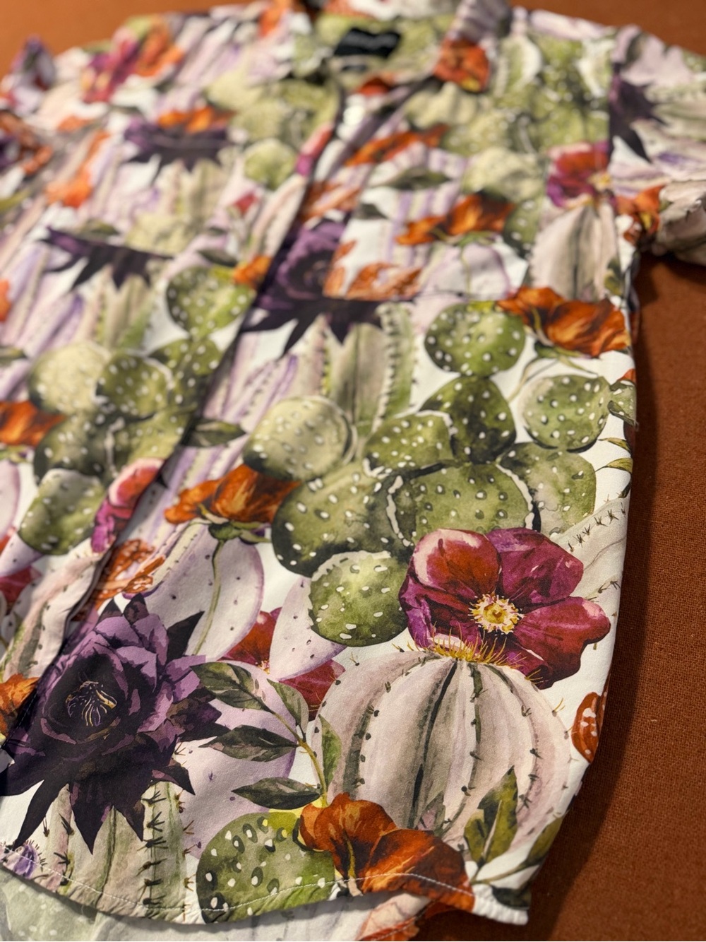 Wildfang Empower Short Sleeve Shirt in Cactus Floral - Picture 8 of 16